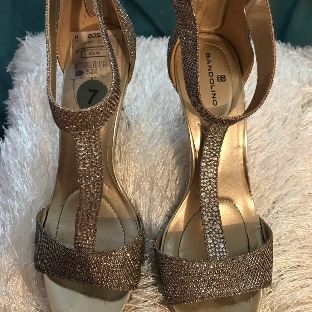 Gold sequins sandals